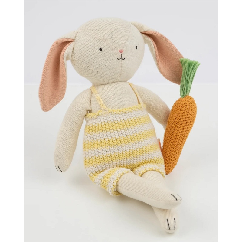 Bunny with Carrot