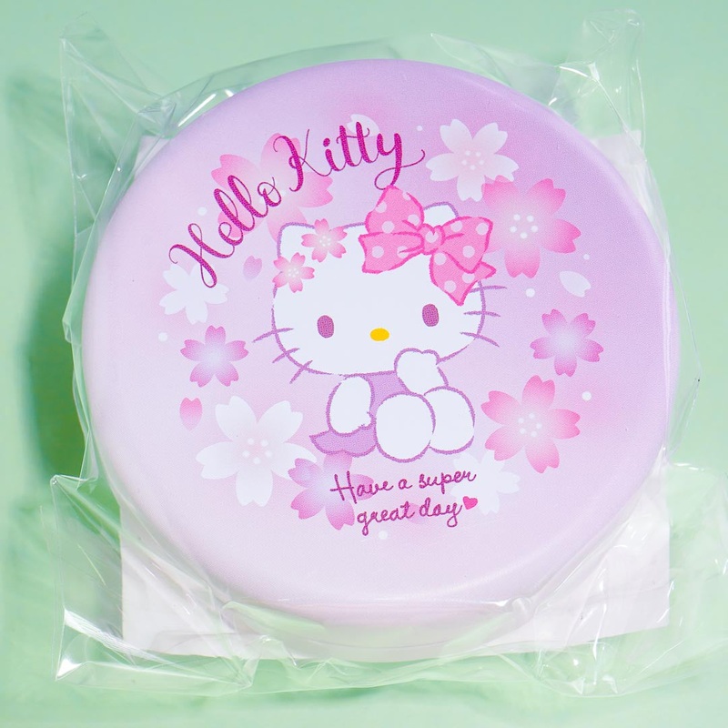 Hello Kitty Sakura Round Tin Case With Candy
