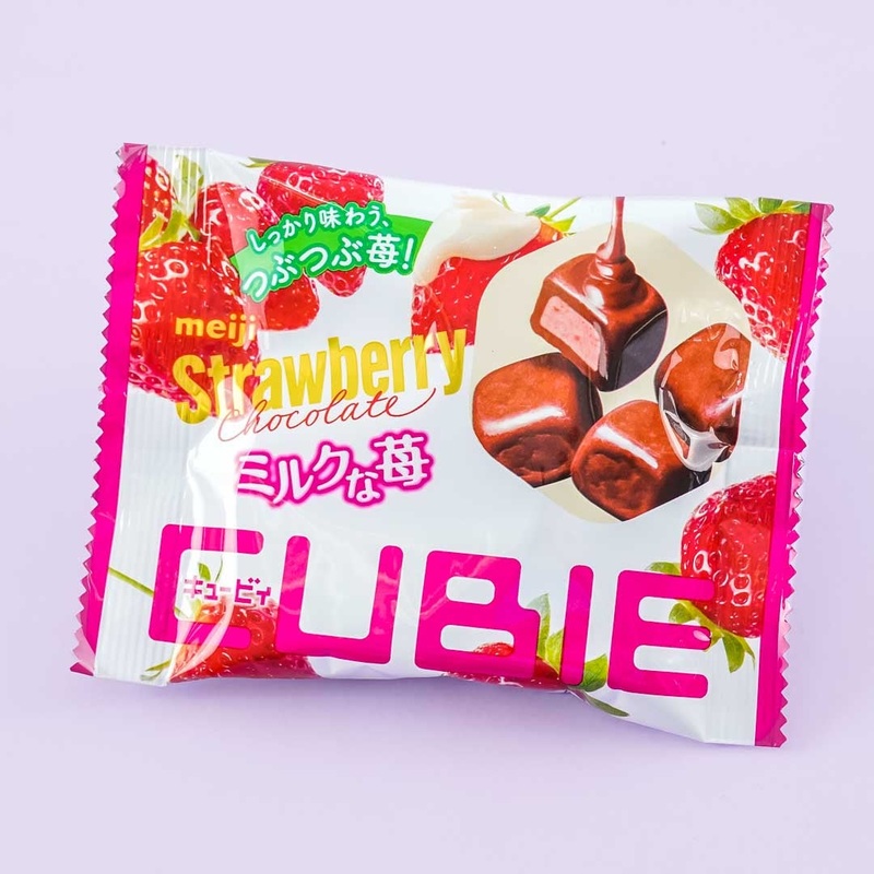 Meiji Cubie Strawberry Chocolate
