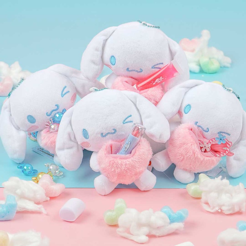 Cinnamoroll Heart Hug Plushie - Medium